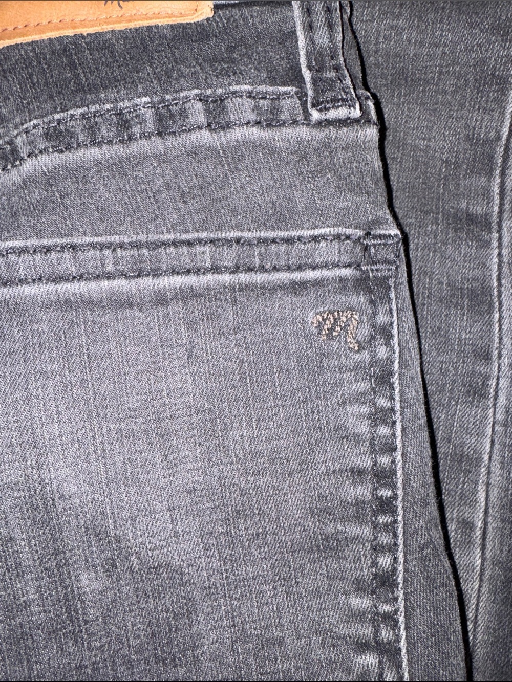 Madewell women’s skinny distressed Black Washed Jeans - Picture 5 of 7
